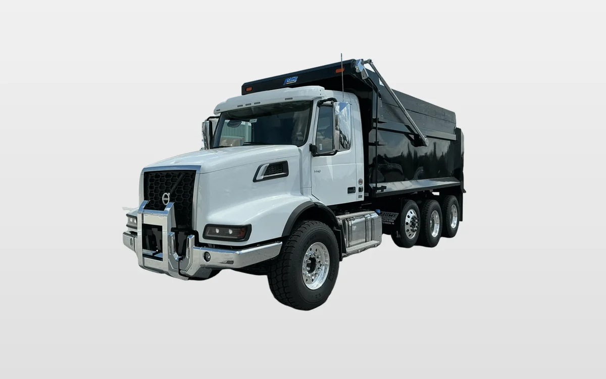 2025 Volvo - image 1