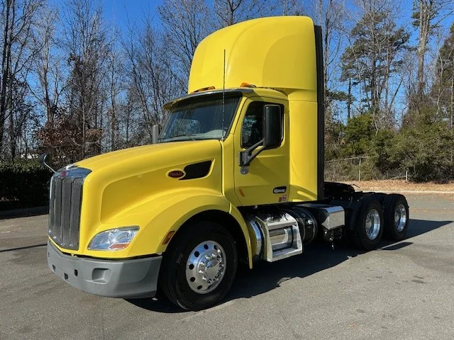 2021 Peterbilt 579 in Charlotte, NC