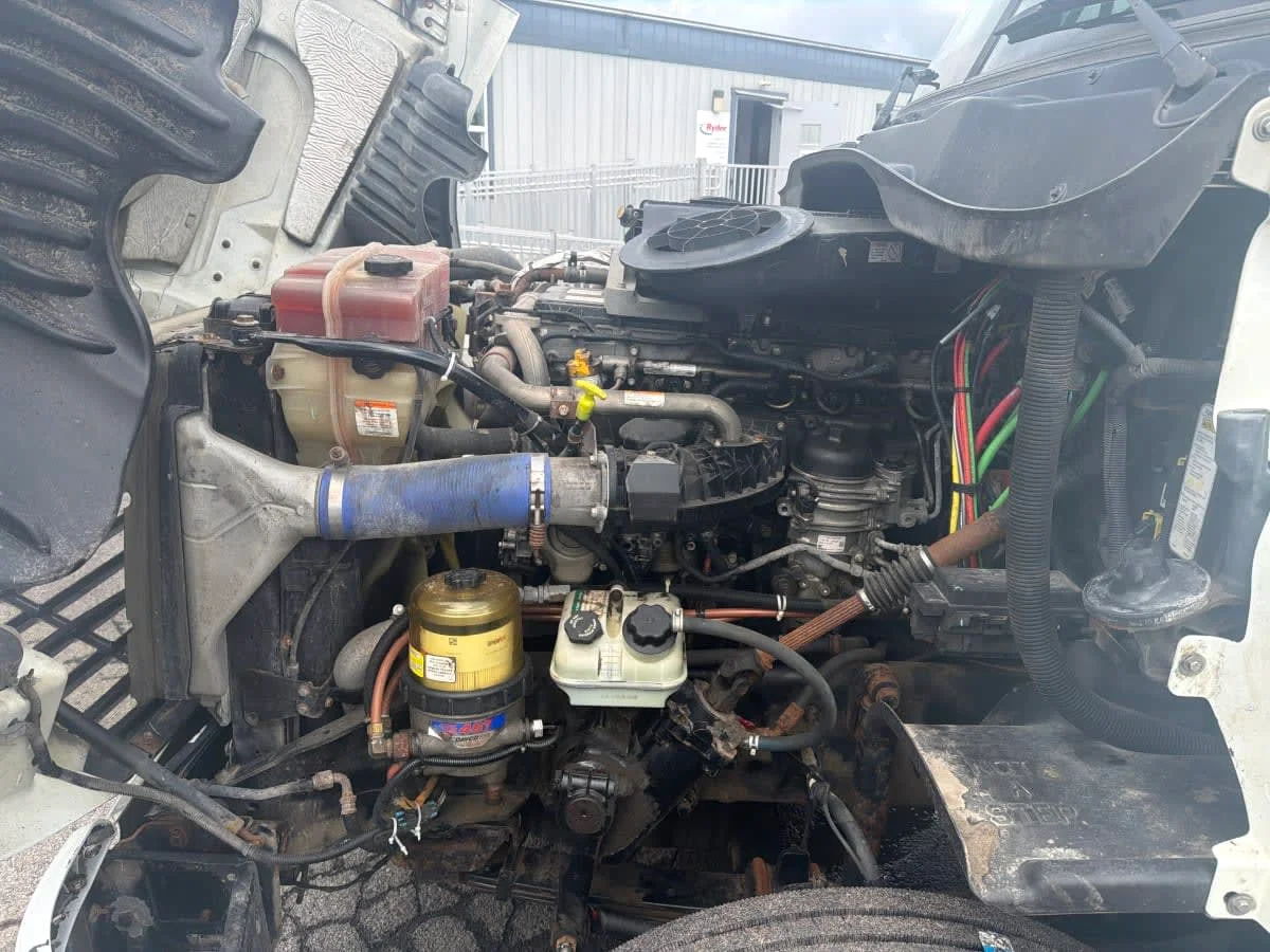 2020 Freightliner Cascadia in Syracuse, NY — photo 8