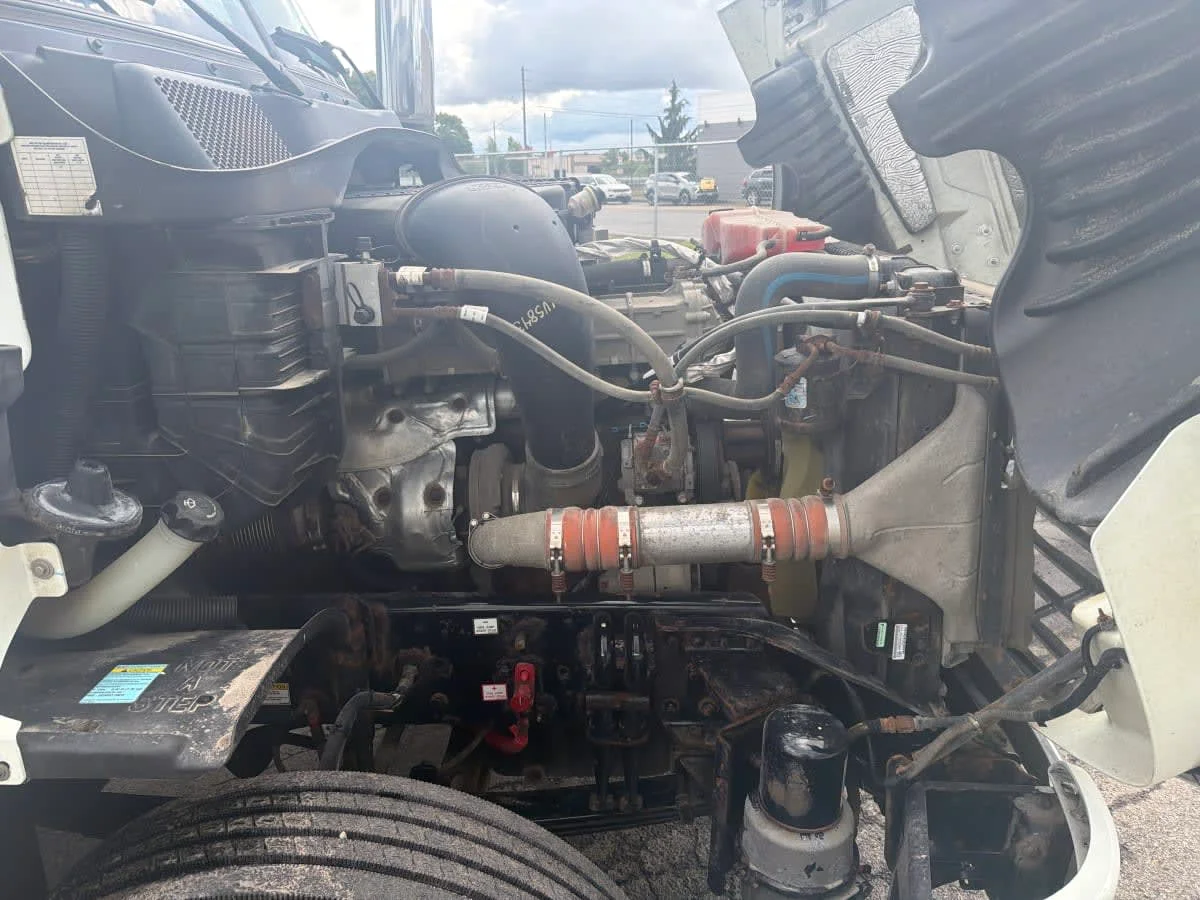 2020 Freightliner Cascadia in Syracuse, NY — photo 13