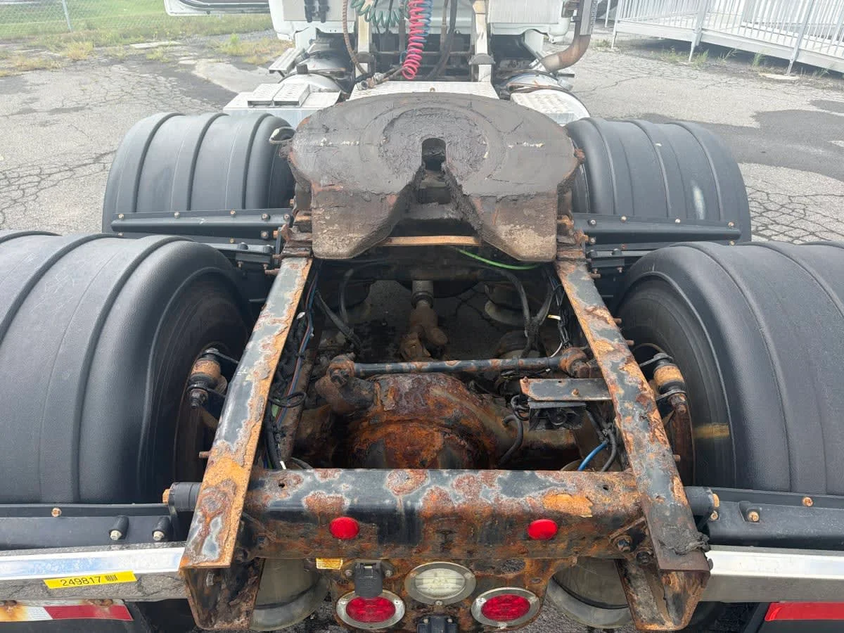 2020 Freightliner Cascadia in Syracuse, NY — photo 12