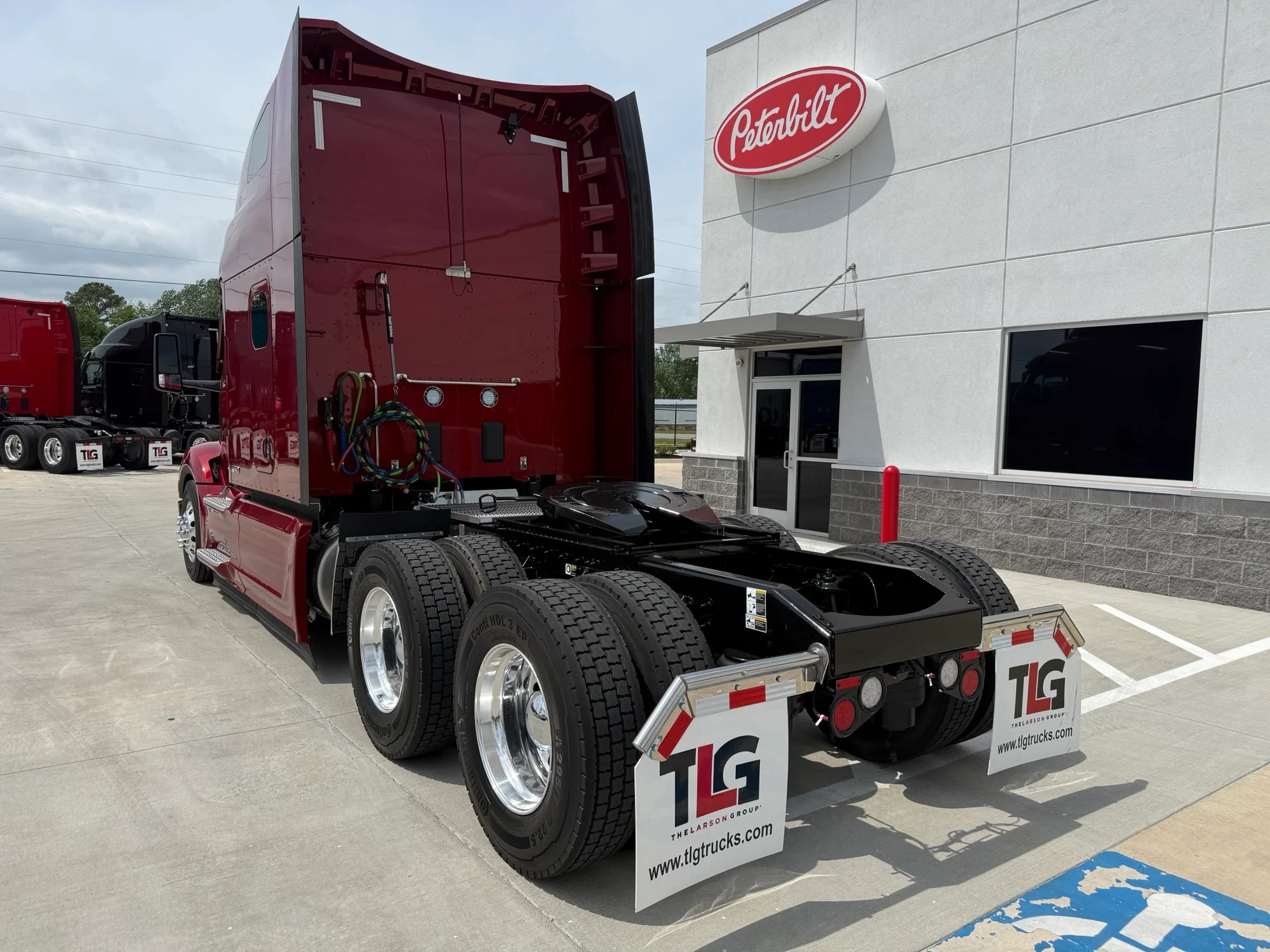 2027 Peterbilt 579 in Lowell, AR — photo 3