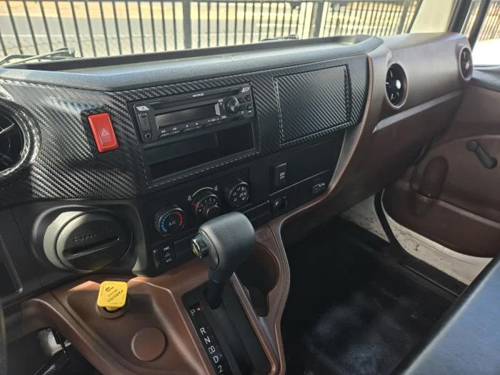 2023 Hino L6 - image 13