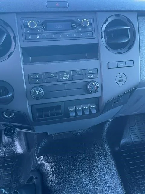 2027 Ford F-650 — photo 10
