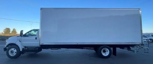 2027 Ford F-650 — photo 14