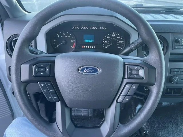2027 Ford F-650 — photo 9