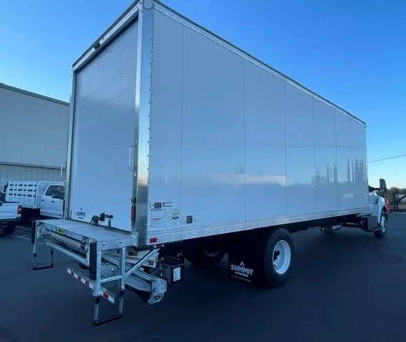 2027 Ford F-650 — photo 5