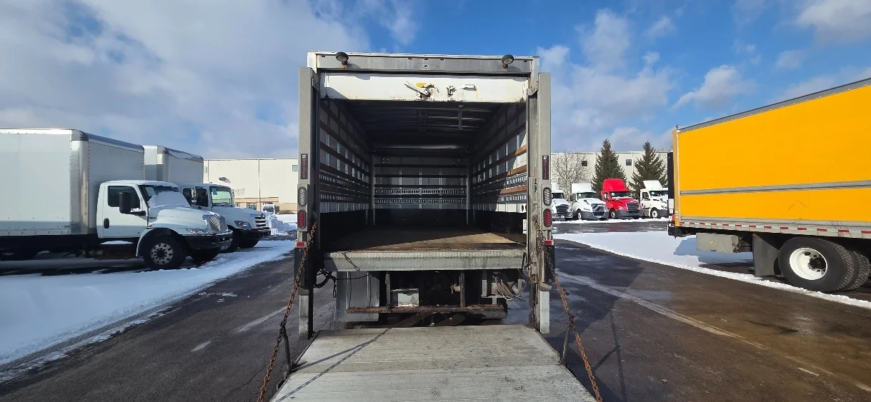 2019 Freightliner M2 106 - image 8