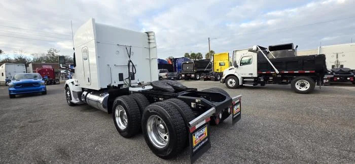 2022 Peterbilt 579 in Jacksonville, FL — photo 4
