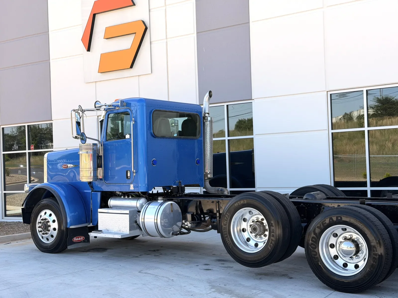 2016 Peterbilt 389 in Greer, SC — photo 8