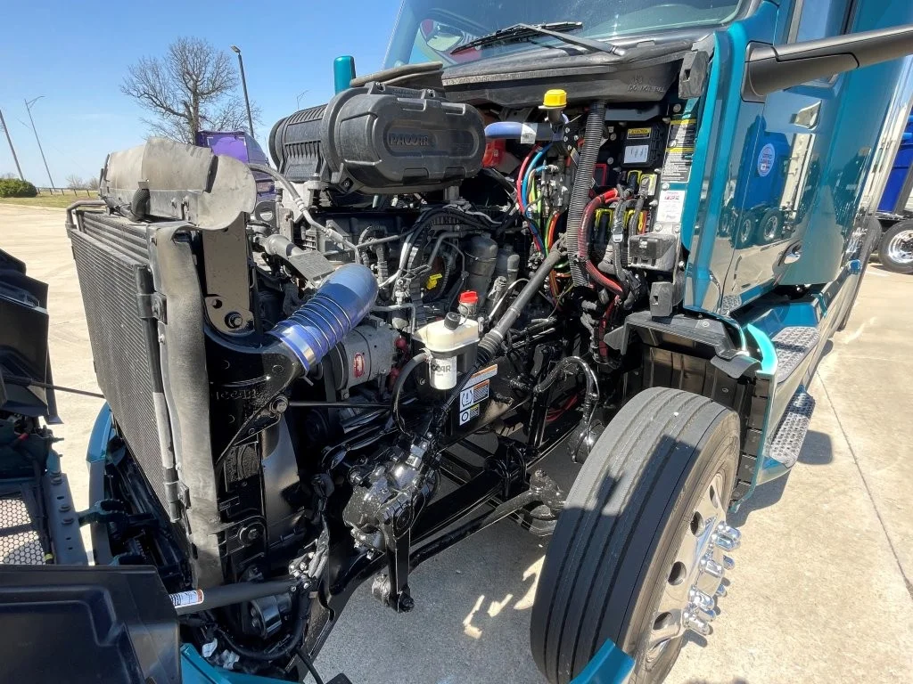 2022 Peterbilt 579 - image 9