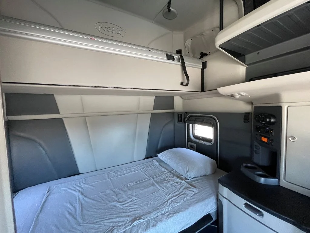 2022 Peterbilt 579 - image 15
