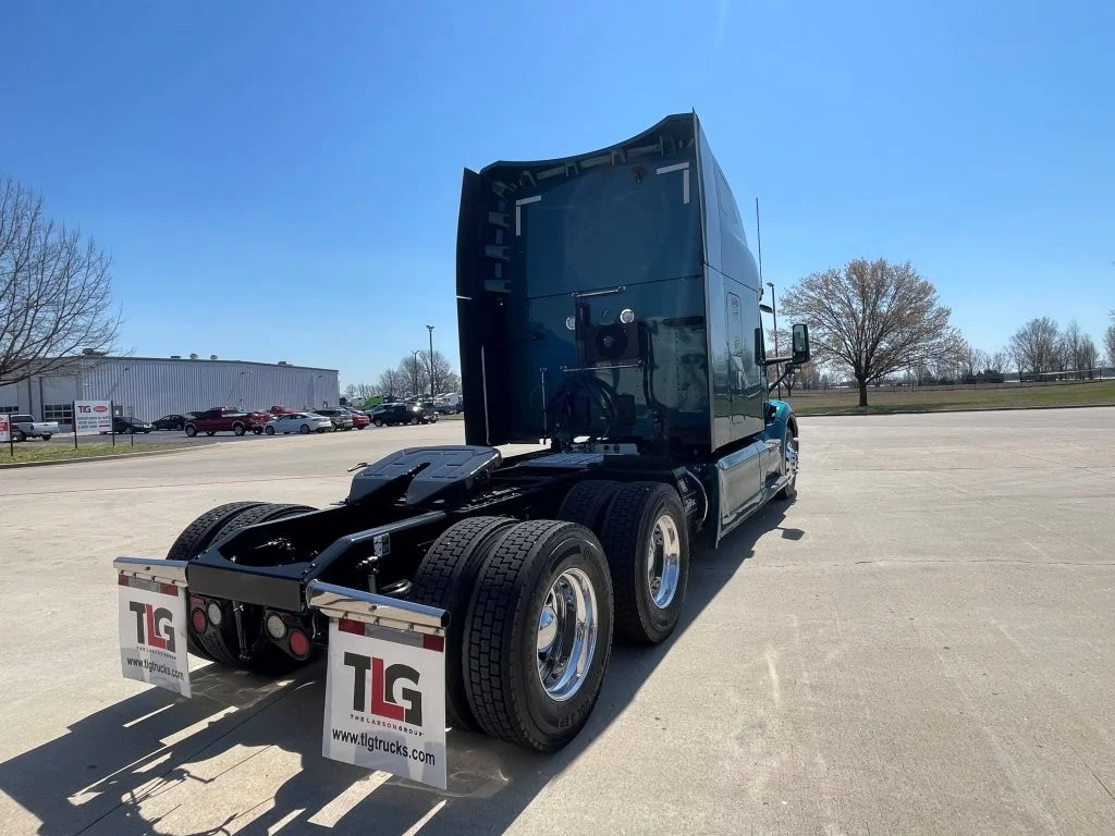 2022 Peterbilt 579 - image 5