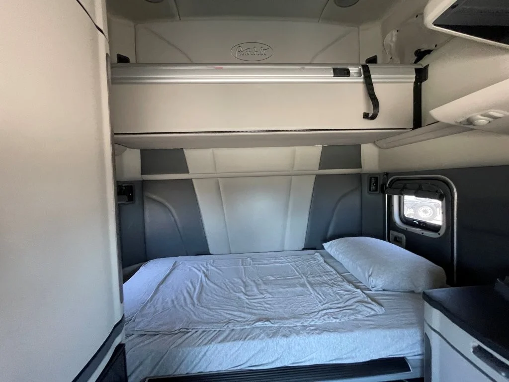 2022 Peterbilt 579 - image 14