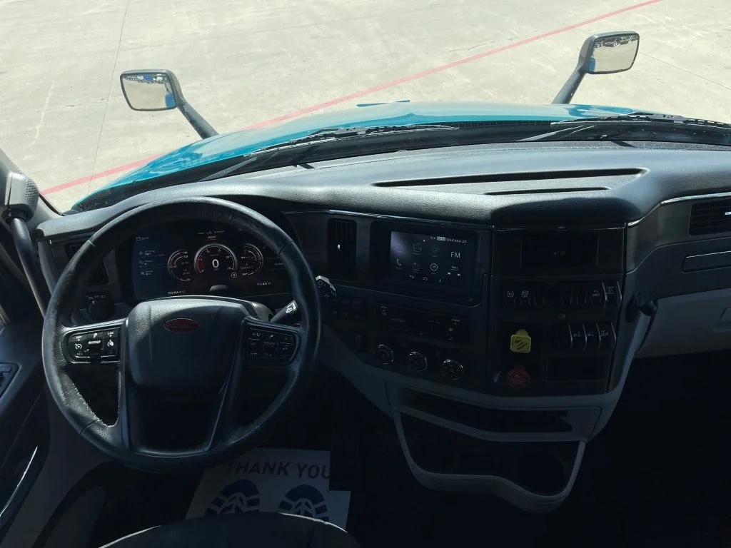 2022 Peterbilt 579 - image 12