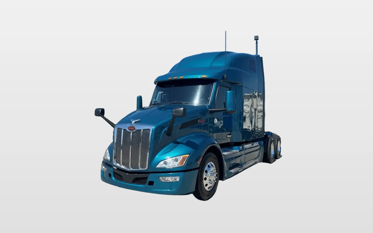 2022 Peterbilt 579 - image 1