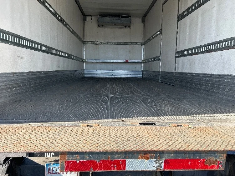 2011 International 4300 - image 10