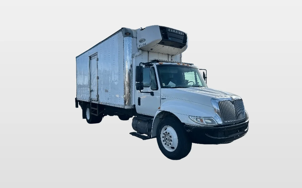 2011 International 4300 - image 1
