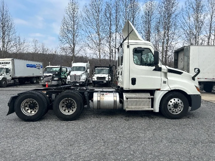 2019 Freightliner Cascadia in Blountville, TN — photo 8