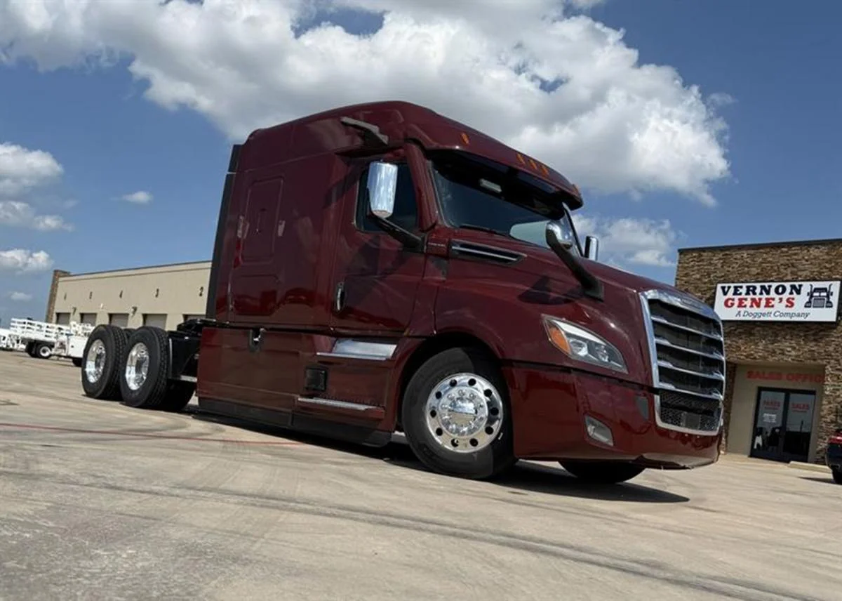 2023 Freightliner Cascadia
