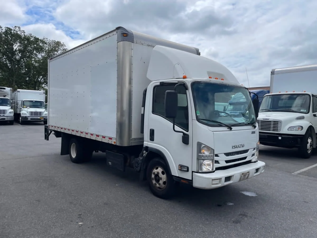 2020 Isuzu NPR - image 3