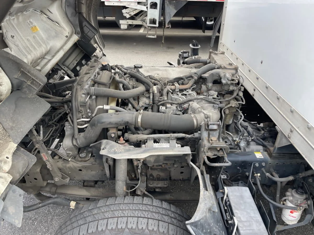 2020 Isuzu NPR - image 9