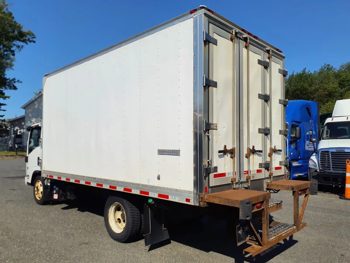 2019 Isuzu NRR in Springfield, MA — photo 6
