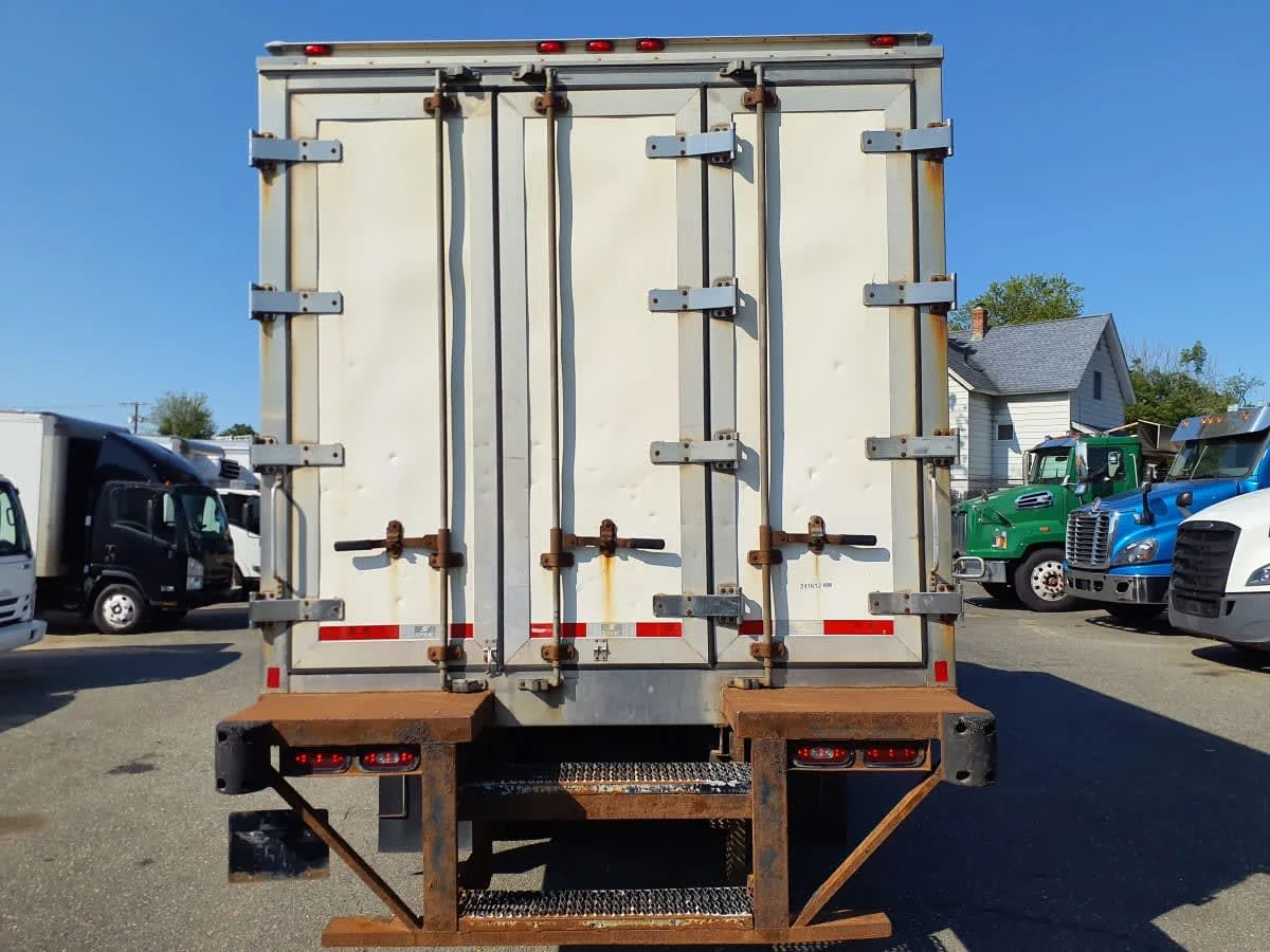 2019 Isuzu NRR in Springfield, MA — photo 5