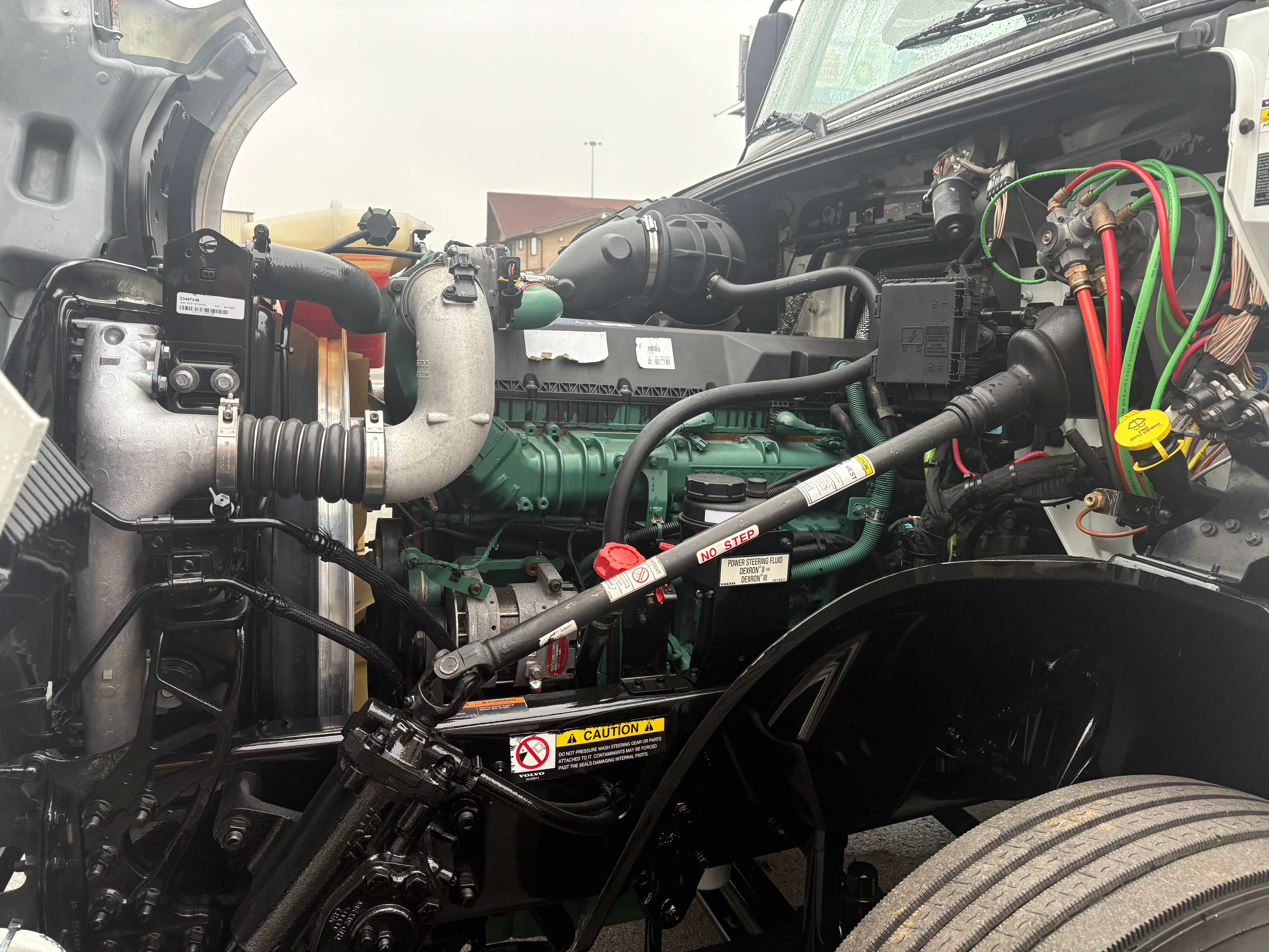 2020 Volvo VNL 760 - image 11