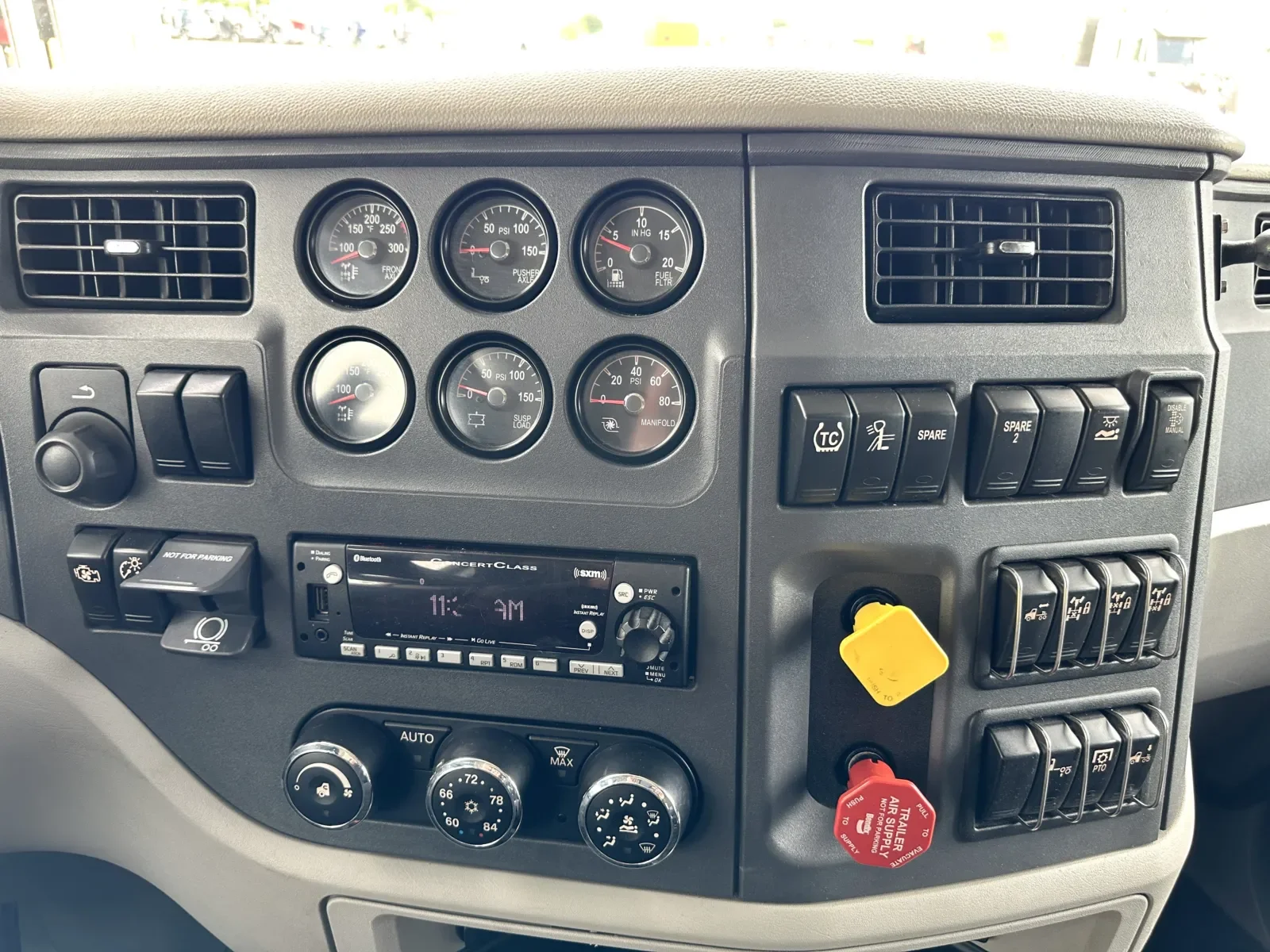 2022 Peterbilt 567 - image 18