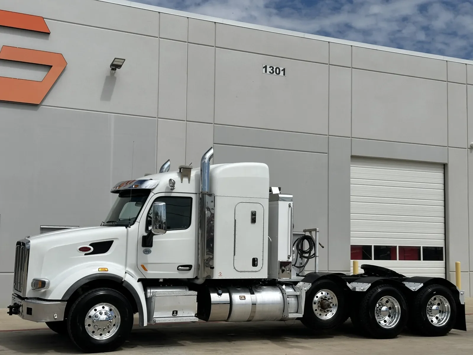 2022 Peterbilt 567 - image 2