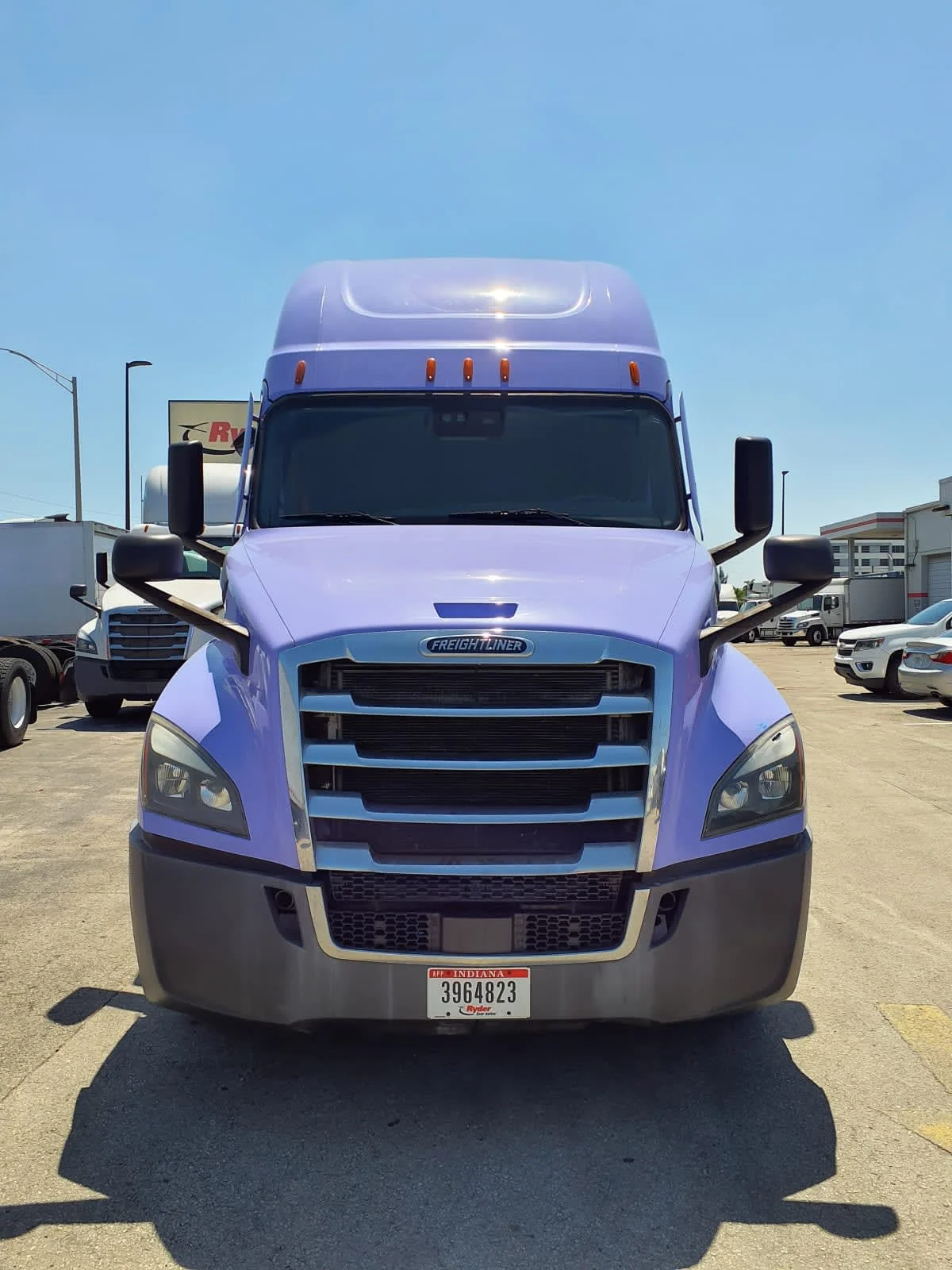 2023 Freightliner Cascadia - image 2