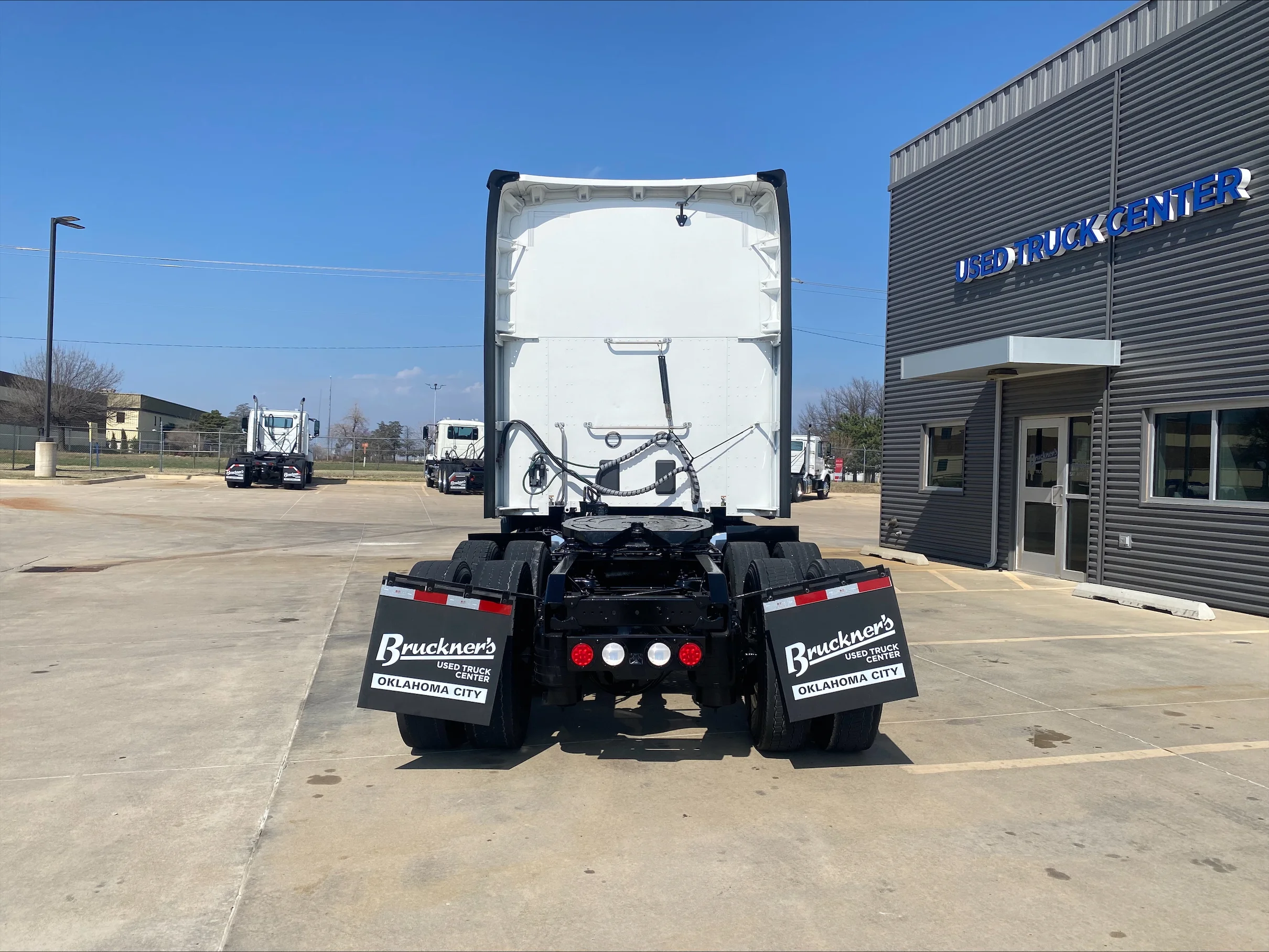 2023 Kenworth T680 in Tulsa, OK — photo 6