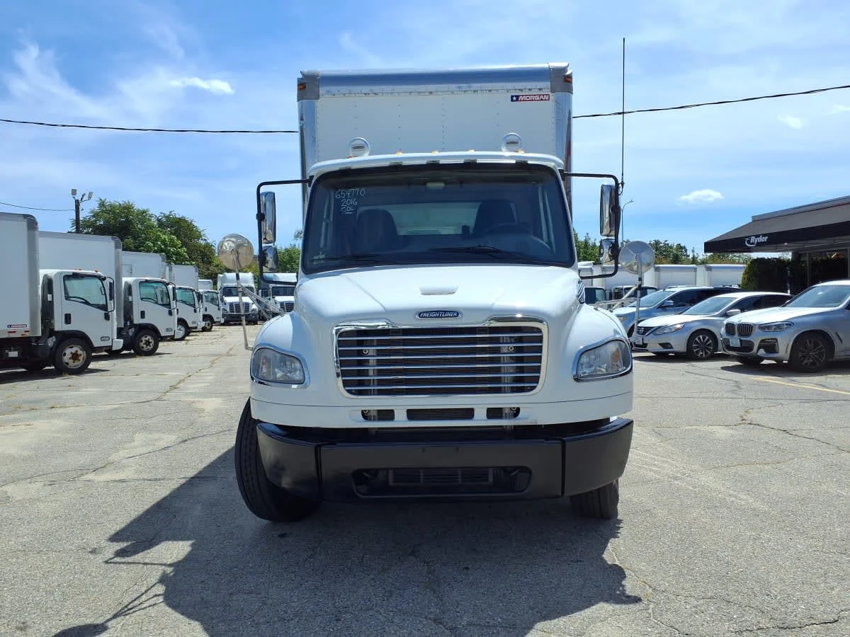 2016 Freightliner M2 106 - image 2