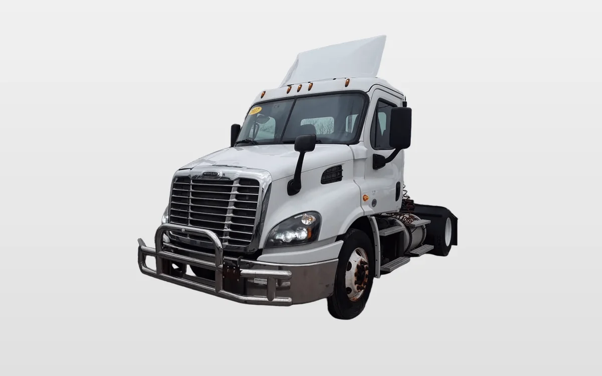 2017 Freightliner Cascadia - image 1