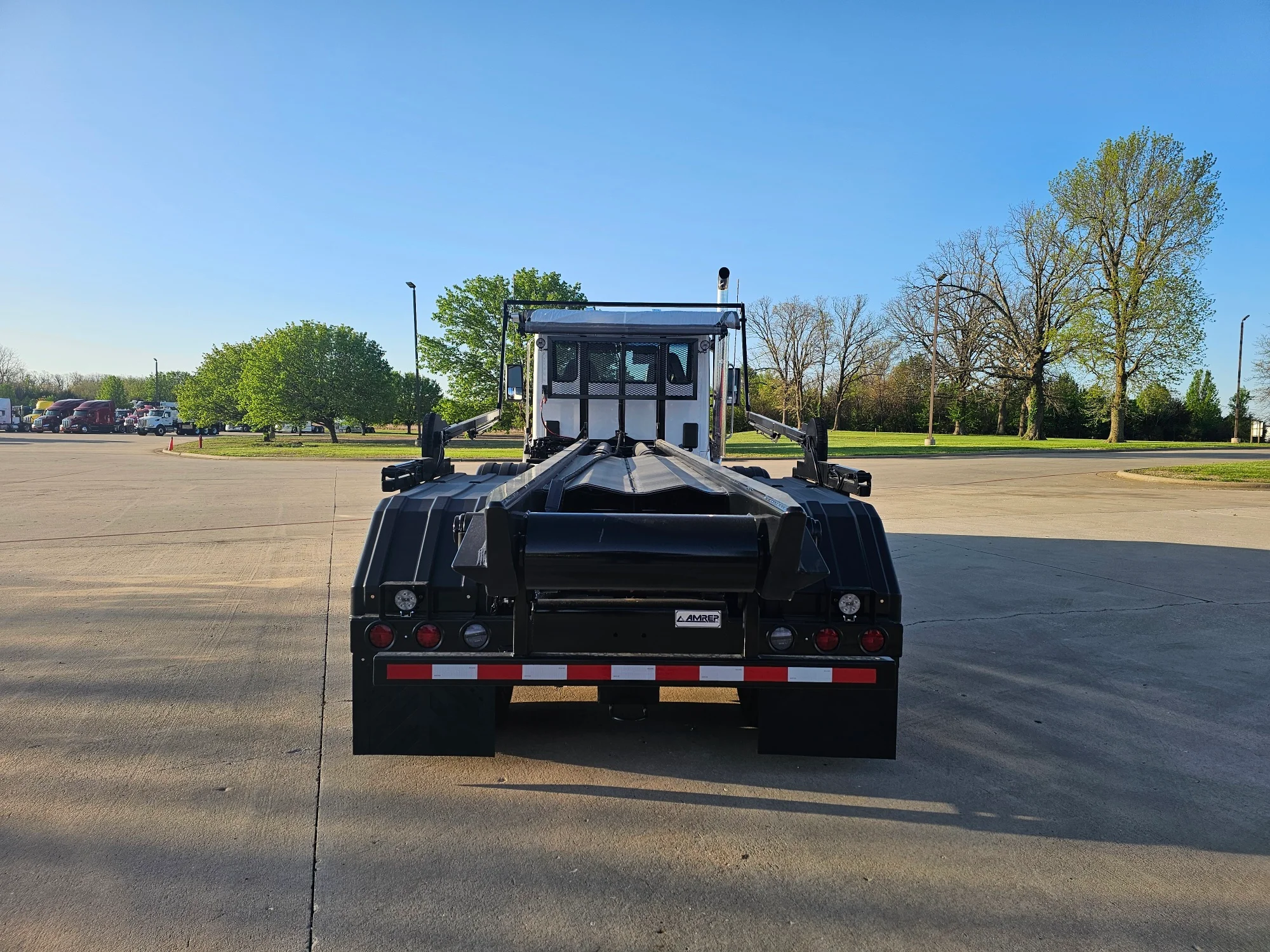 2025 Peterbilt 548 in Springfield, MO — photo 4
