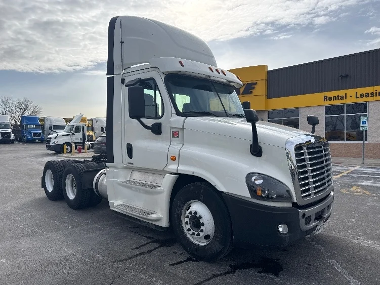 2019 Freightliner Cascadia in La Porte, IN