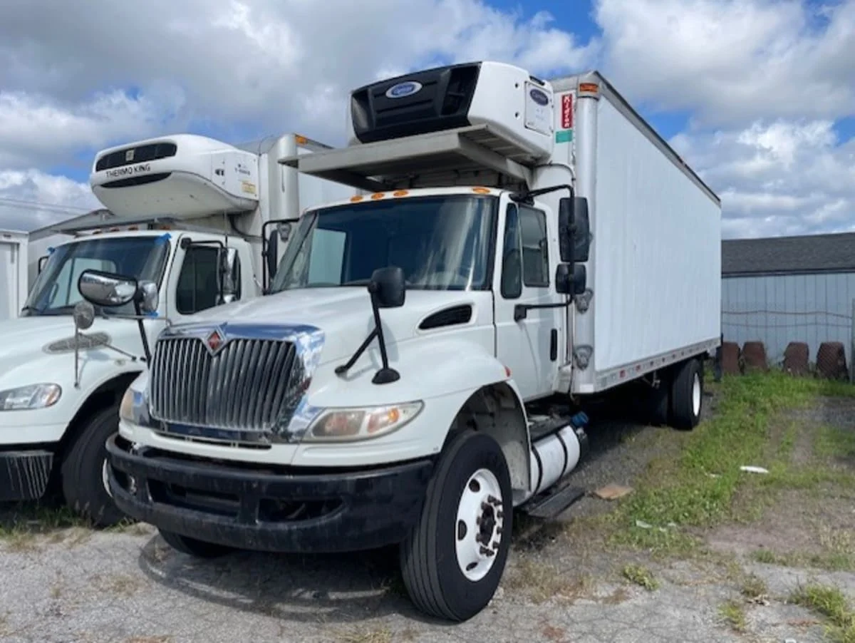 2016 International 4300 in Farmingdale, NY