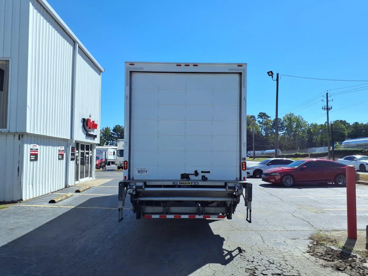 2020 Freightliner M2 106 - image 5