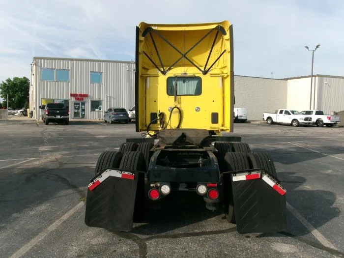 2023 Peterbilt 579 — photo 5
