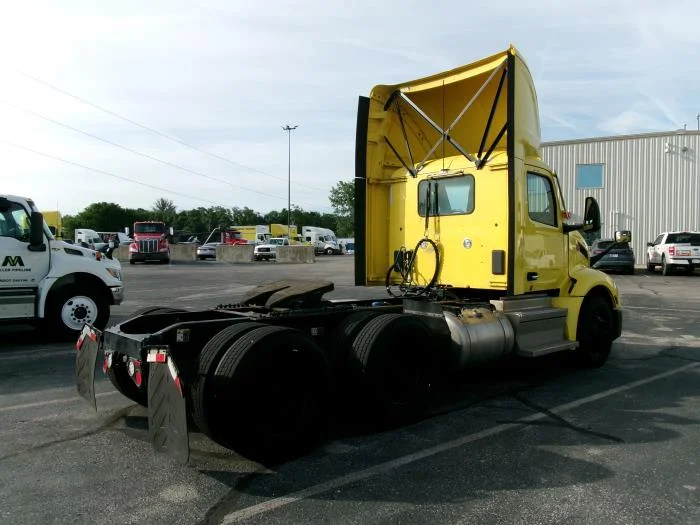 2023 Peterbilt 579 — photo 7
