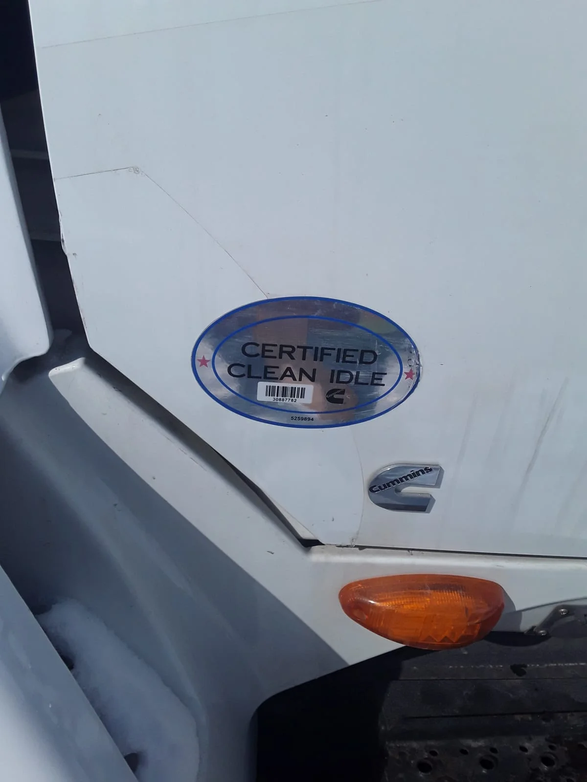 2019 International LT - image 11