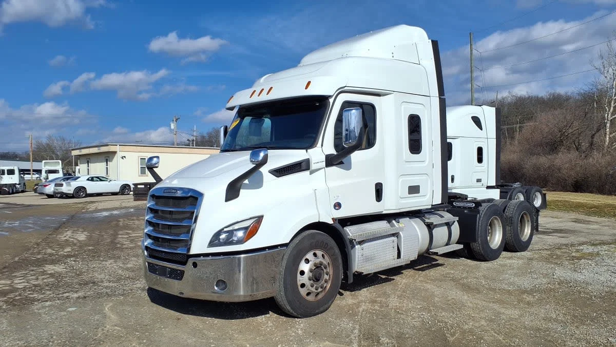 2020 Freightliner Cascadia in West Chester, OH