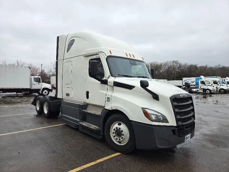 2023 Freightliner Cascadia in Kansas City, MO