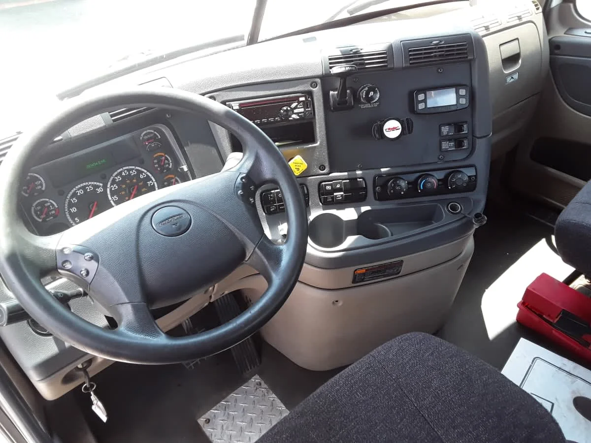 2018 Freightliner Cascadia in Pittsburgh, PA — photo 10