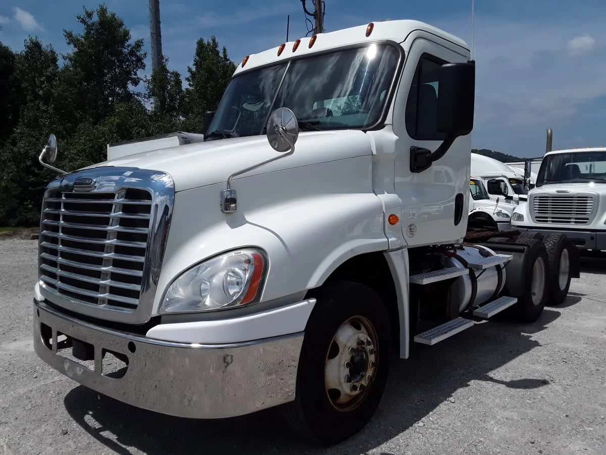 2018 Freightliner Cascadia in Pittsburgh, PA