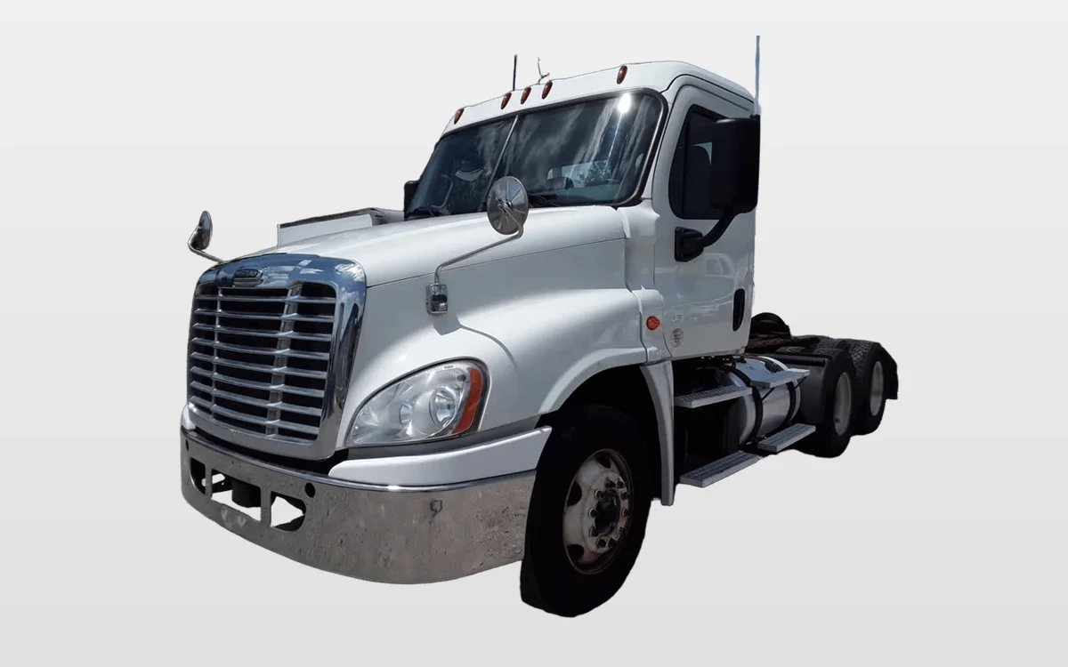 2018 Freightliner Cascadia - image 1