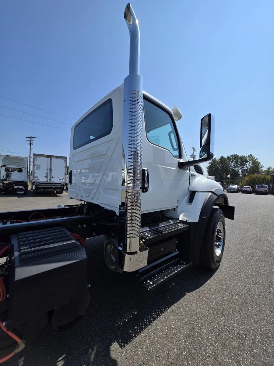2027 International HV — photo 12