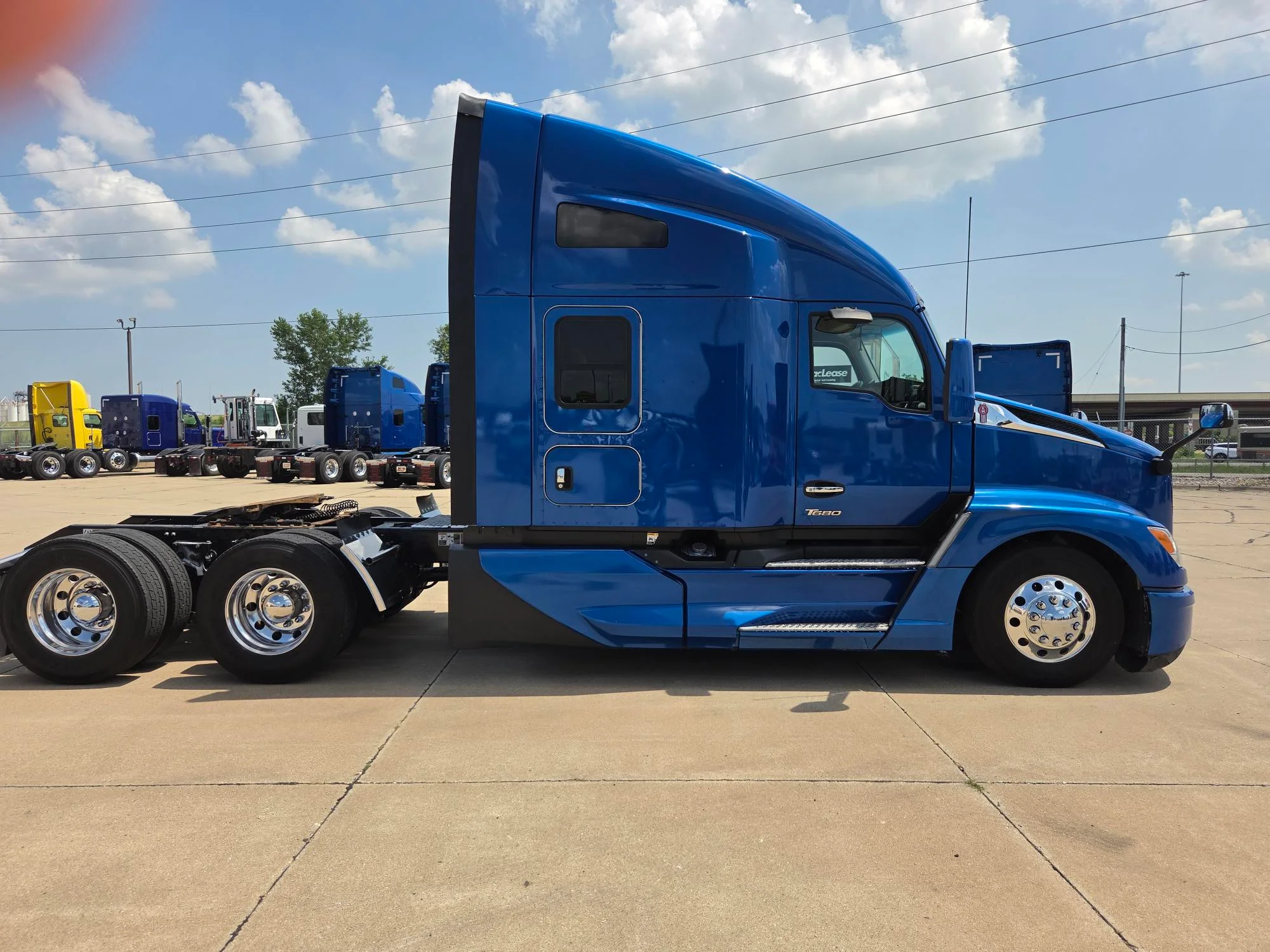 2023 Kenworth T680 in Des Moines, IA — photo 8