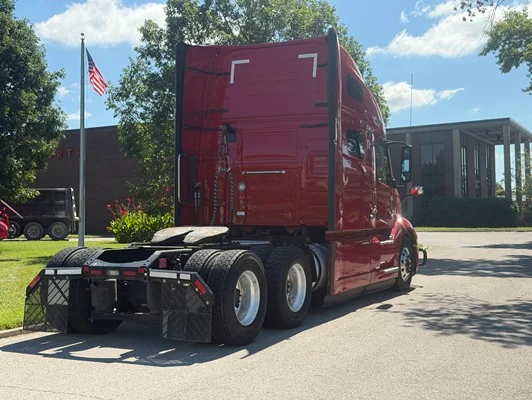 2022 Volvo VNL 760 in Nashville, TN — photo 18